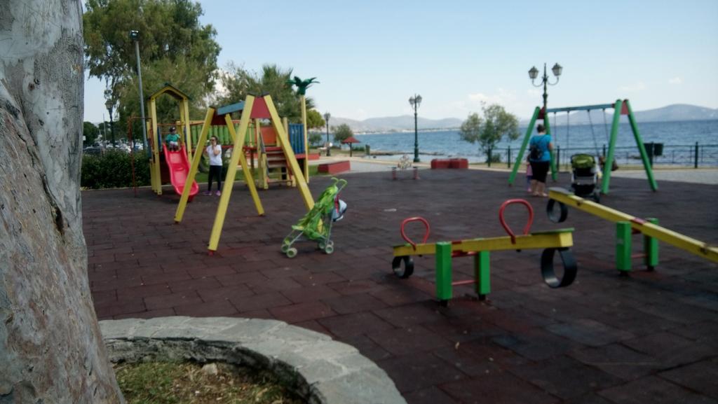 Villa George - Family Holidays Néa Mákri Exterior foto