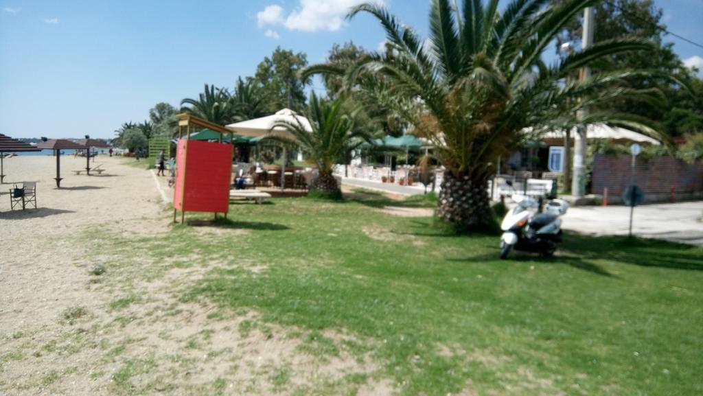 Villa George - Family Holidays Néa Mákri Exterior foto