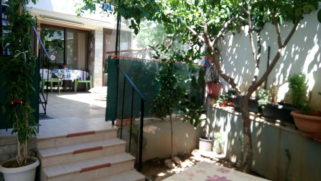 Villa George - Family Holidays Néa Mákri Exterior foto